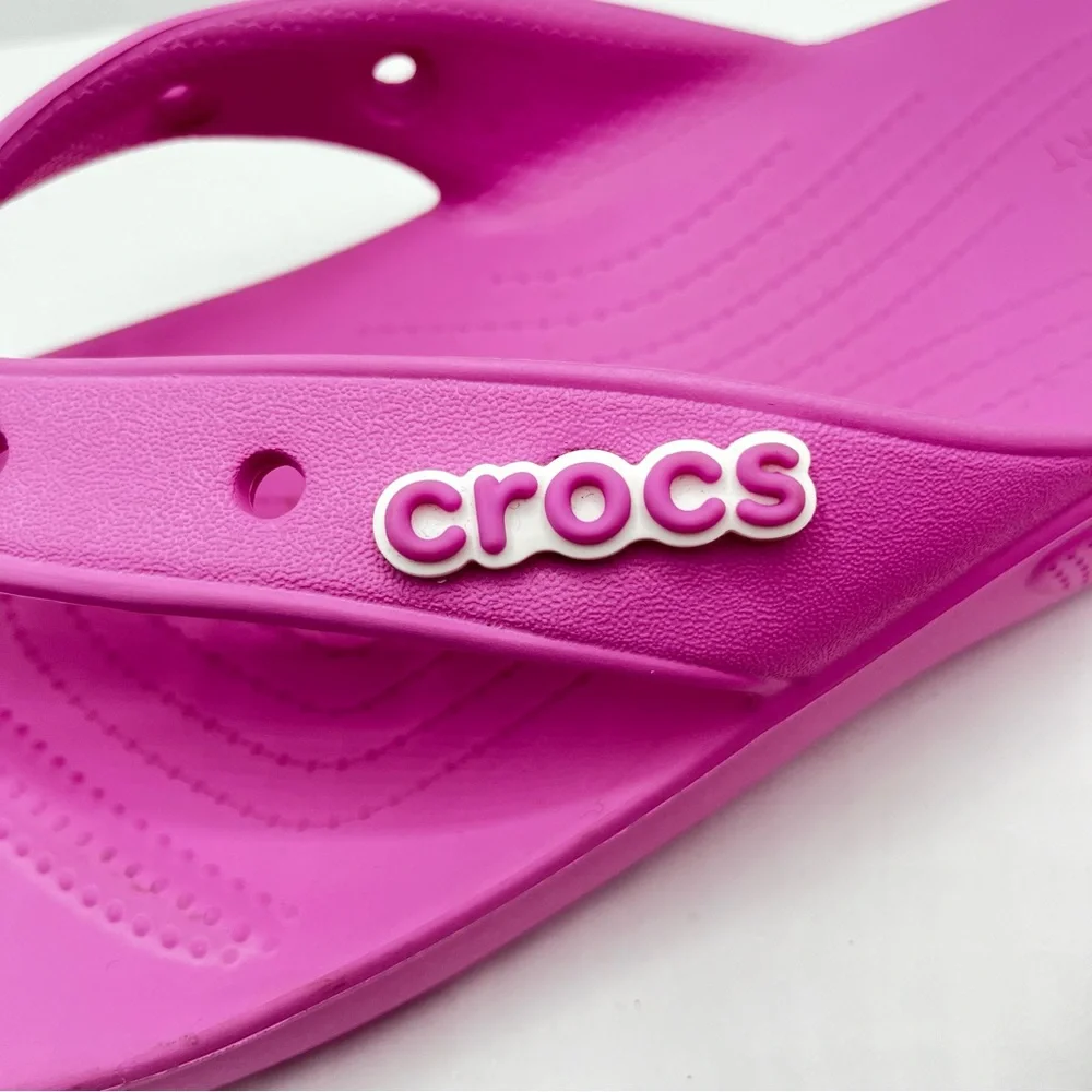 CROCS Men’s Size 12 Party Pink Sandals